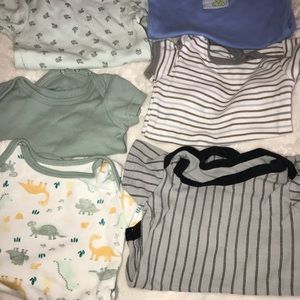 6 onesies 0-3 months